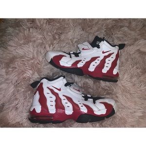 Men’s Nike sneakers